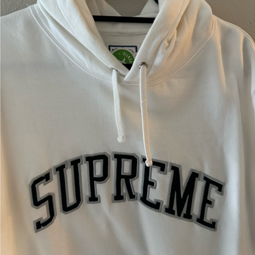Supreme - Raiders Hoodie